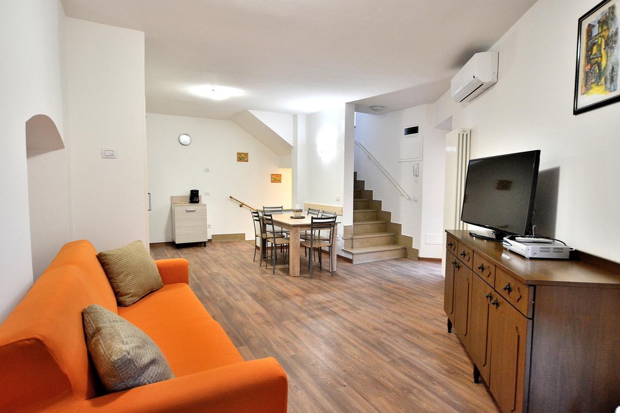 Apartment Del Pescatore Torri Del Benaco Luaran gambar