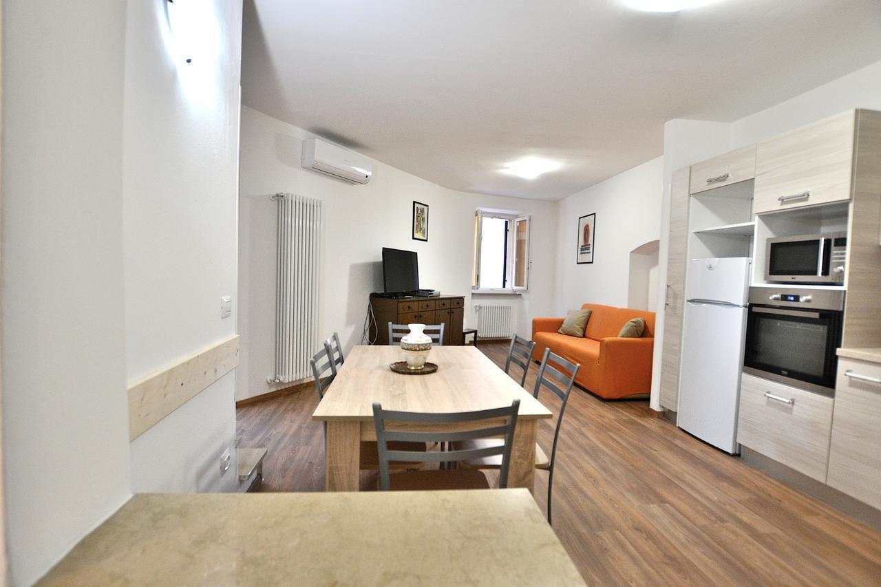 Apartment Del Pescatore Torri Del Benaco Luaran gambar