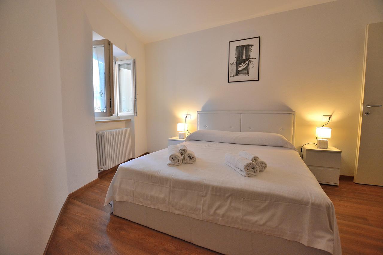 Apartment Del Pescatore Torri Del Benaco Luaran gambar