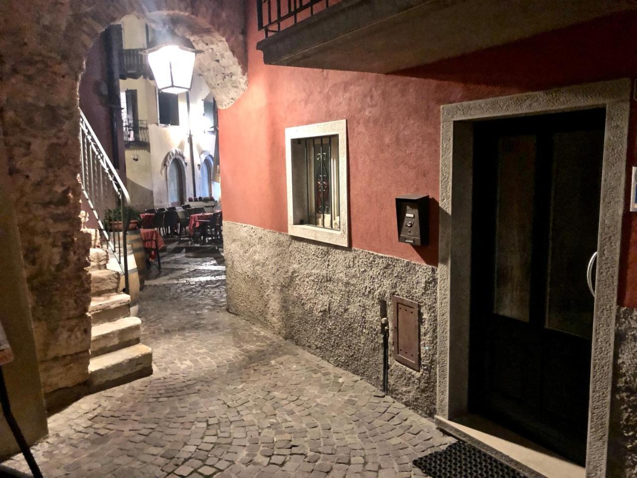 Apartment Del Pescatore Torri Del Benaco Luaran gambar